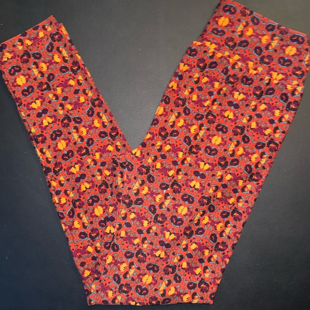 LuLaRoe Red and Orange Patterned Leggings
